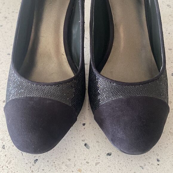 Monet Women’s Black Shimmery Glamorous Heels Pumps Size 6 - Picture 12 of 12